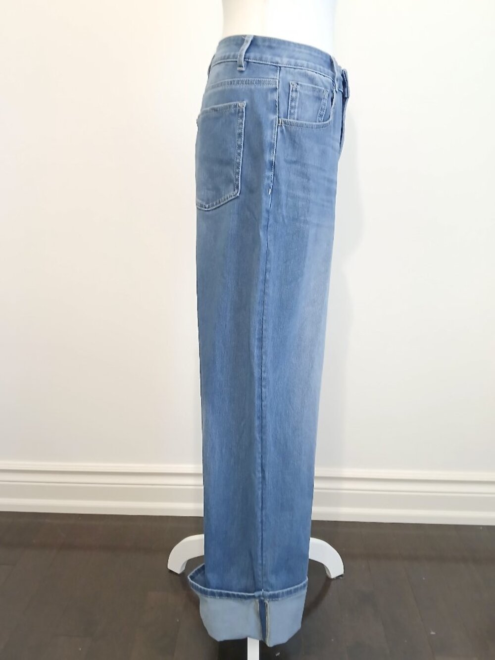 Halara Flex High Waisted Pockets Rolled Hem Wide Leg Washed Casual Jeans Medium - Picture 5 of 7